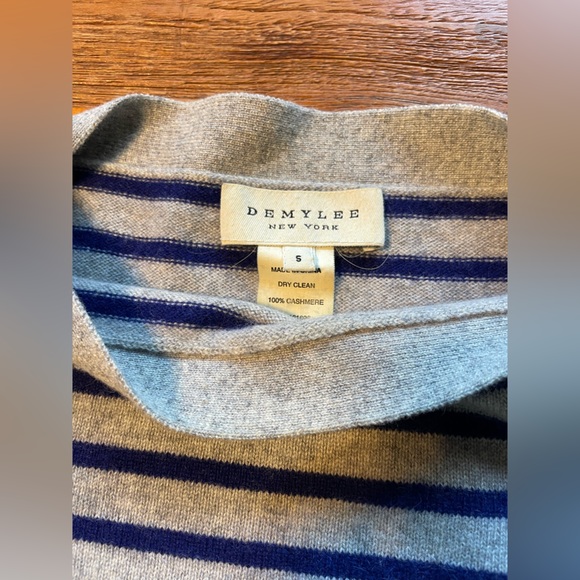 DEMYLEE boatneck, cashmere, striped sweater. Size Sm. - Picture 6 of 11